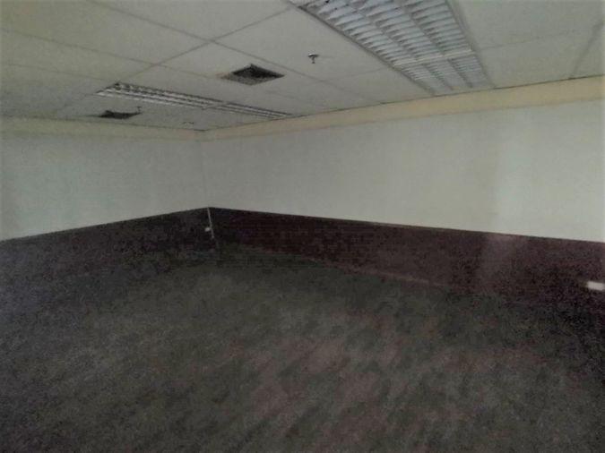 รูป เช่าออฟฟิศ เช่าสำนักงาน Jewellery Center Building( จูเวลเลอรี่ เซ็นเตอร์) ถนนนเรศ ขนาด 165 ตรม   ห้องน้ำในตัว - รูปที่ 8/10