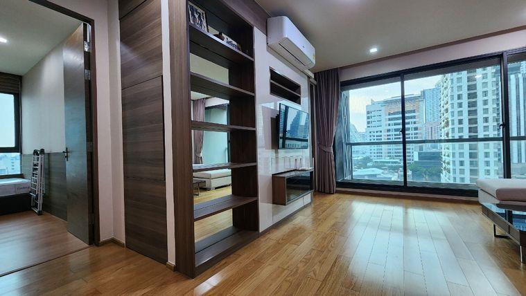 รูป The Address Sathorn 12 | ให้เช่าห้อง 2 นอน ตกแต่งแบบน่าอยู่ เปลี่ยนแอร์ใหม่ ห้องกว้าง ทำเลสะดวกสบาย - รูปที่ 6/12