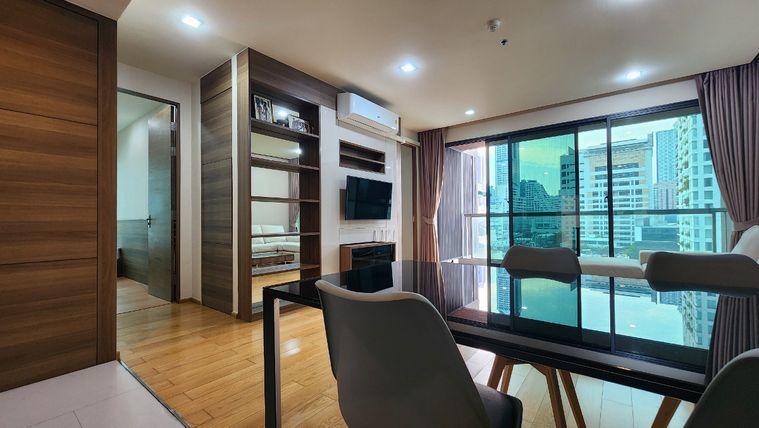 รูป The Address Sathorn 12 | ให้เช่าห้อง 2 นอน ตกแต่งแบบน่าอยู่ เปลี่ยนแอร์ใหม่ ห้องกว้าง ทำเลสะดวกสบาย - รูปที่ 11/12