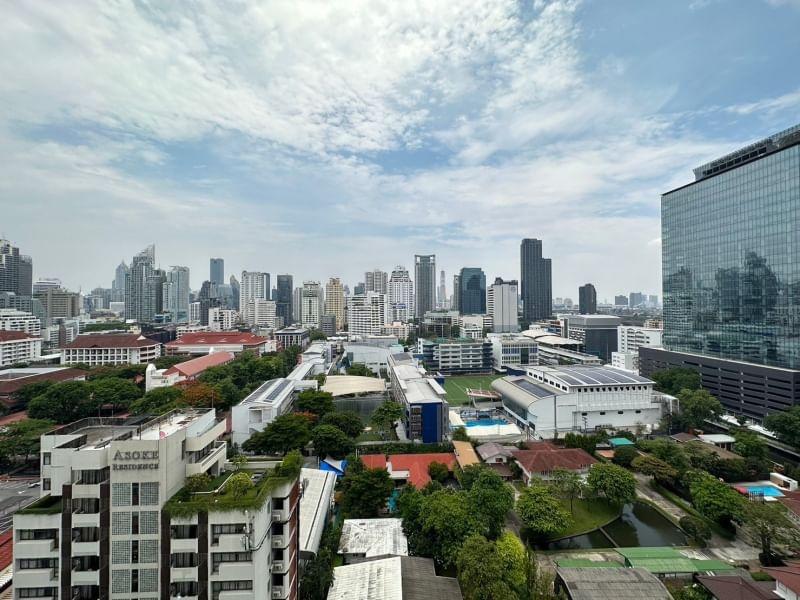 รูป The Lofts Asoke 2Bed 2Bath with Bathtub Corner Room Take Clear View - รูปที่ 12/12