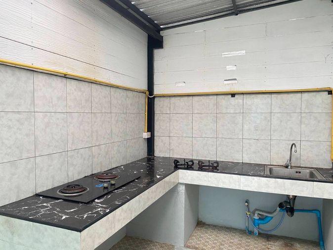 picture Townhouse for sale renovated ready move in only2m. Please add line paolin1 - 6/7