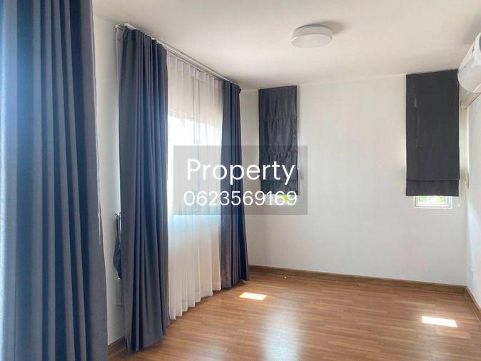picture Townhouse for sale renovated ready move in only2m. Please add line paolin1 - 4/7