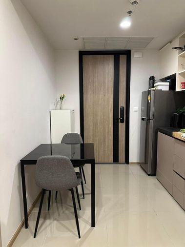 รูป ให้เช่า🔥Oka haus sukhumvit36🔥 เดินทางสะดวกใกล้ BTS ทองหล่อ เฟอร์นิเจอร์ เครื่องใช้ไฟฟ้าครบ - รูปที่ 6/9