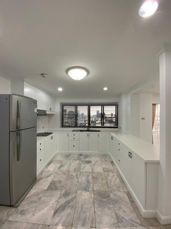 picture for rent Regent3. 3bed 240sqm. Line id: @pfagent - 5/24