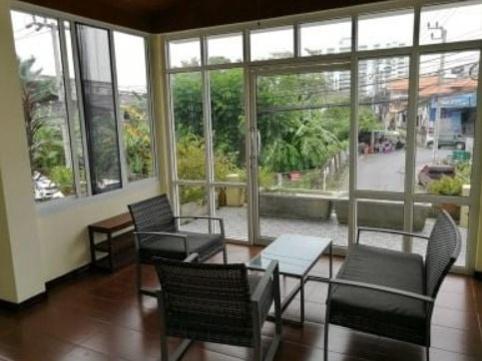 picture House  Soi Wat In Banjong, Rama 3 Road, Soi 6. - 6/10