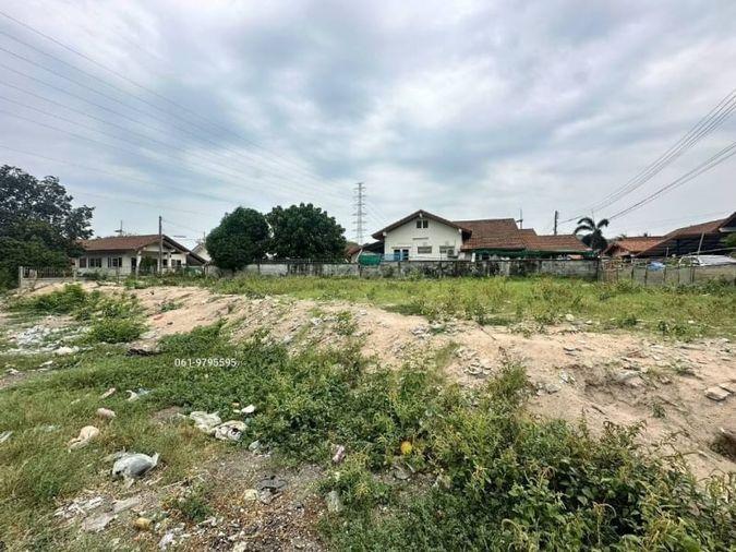 picture Land for sale, Soi Wat Wang Hin, Surasak, Sriracha, near Robinson Sriracha, Chonburi. - 7/7