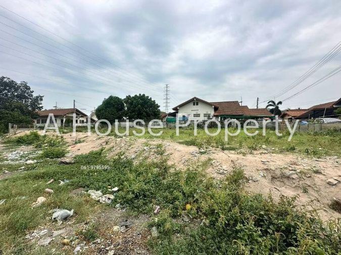 picture Land for sale, Soi Wat Wang Hin, Surasak, Sriracha, near Robinson Sriracha, Chonburi. - 7/7