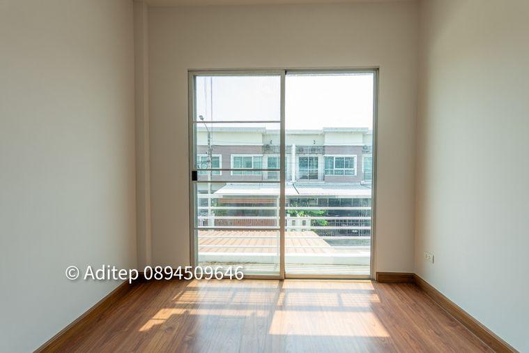 รูป ขายทาวน์เฮ้าส์ หมู่บ้านโนโววิลล์ วงแหวน-บางใหญ่ ขนาด 2 ชั้น 21 ตรว. 3 ห้องนอน 2 ห้องน้ำ บ้านรีโนเวทใหม่ พร้อมอยู่ ใกล้ทั้งถนน 345 และถนนกาญจนาภิเษก - รูปที่ 21/29