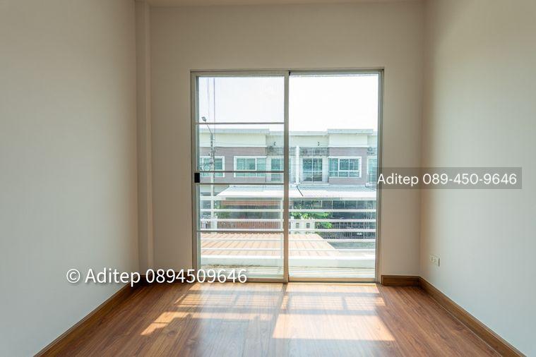 รูป ขายทาวน์เฮ้าส์ หมู่บ้านโนโววิลล์ วงแหวน-บางใหญ่ ขนาด 2 ชั้น 21 ตรว. 3 ห้องนอน 2 ห้องน้ำ บ้านรีโนเวทใหม่ พร้อมอยู่ ใกล้ทั้งถนน 345 และถนนกาญจนาภิเษก - รูปที่ 21/29