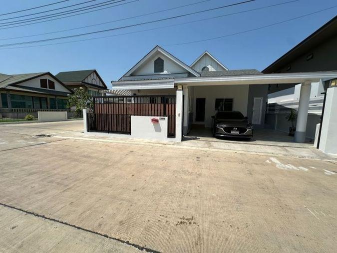 รูป บ้านมือสองบางแสน หมู่บ้านปลื้มสุขบางแสน หัวมุม ถนนข้าวหลาม ชลบุรี - รูปที่ 1/13