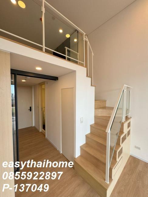 รูป P-137049 เพดานสูง! แลนด์มาร์ค MRT: 1 ห้องนอนวิวเมือง เพียง 3.45 ล้าน! | Line Id: @easythaihome | 085-592-2897 - รูปที่ 2/10