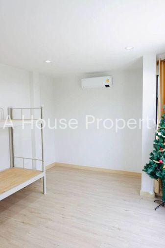 รูป บ้านแฝด บางแสน อรินสิริ ไพรเวซี่ ใกล้ตลาดปาร์คอิน ชลบุรี - รูปที่ 8/12