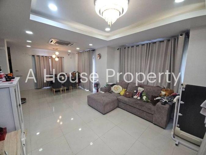picture Second-hand house in Sriracha Maneerin Privacy Village, Chakkho, near J Park, Chonburi - 4/9