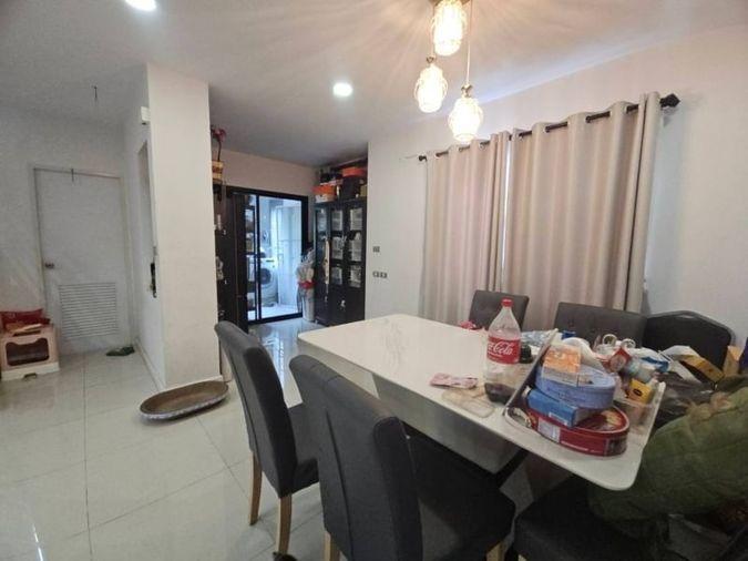picture Second-hand house in Sriracha Maneerin Privacy Village, Chakkho, near J Park, Chonburi - 6/9