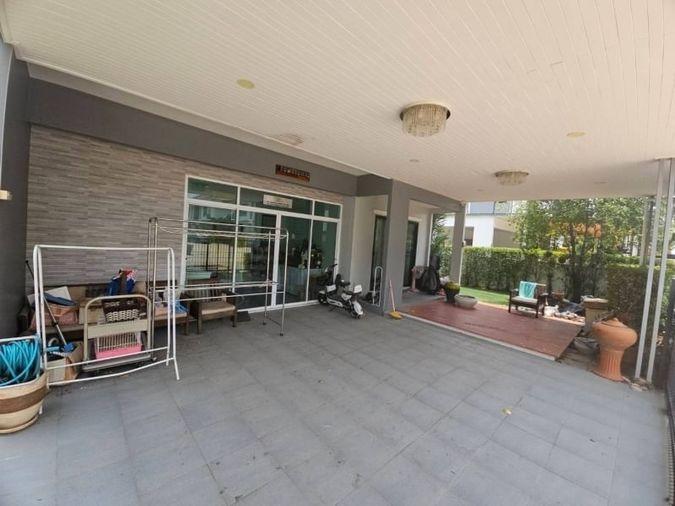 picture Second-hand house in Sriracha Maneerin Privacy Village, Chakkho, near J Park, Chonburi - 2/9