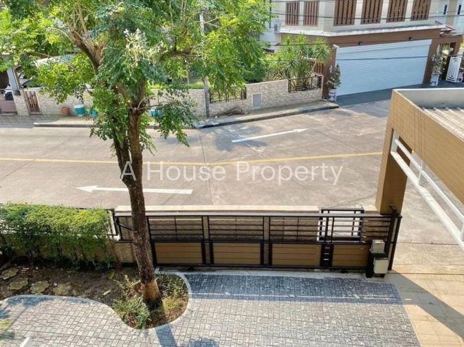 picture Second-hand detached house in Sriracha, large house, The Boulevard Project, Sriracha, Chonburi - 16/17