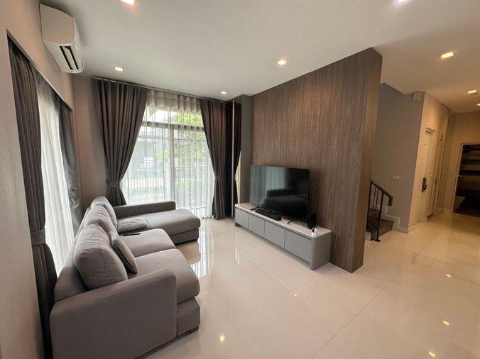 รูป บางกอก บูเลอวาร์ด สาทร-ปิ่นเกล้า 2 (Bangkok Boulevard Sathorn-Pinklao2) - รูปที่ 4/19