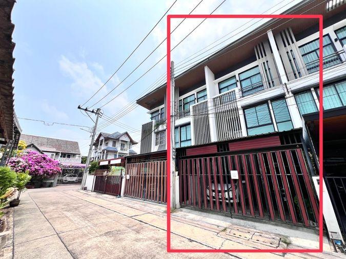 รูป ขายด่วน‼️ ทาวน์โฮม 3 ชั้น พื้นที่ 20 วา ขนาด 3 นอน 3 น้ำ จอดรถได้ 2 คัน ลาดพร้าว โชคชัย 4 ซอย 18 - รูปที่ 1/19