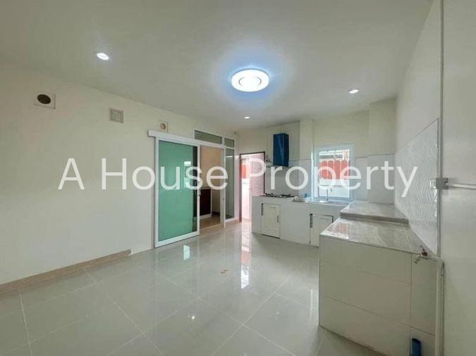 picture Second-hand semi-detached house in Sriracha, 2 floors, with furniture, nine kilometers zone, Sriracha, Chonburi - 8/20