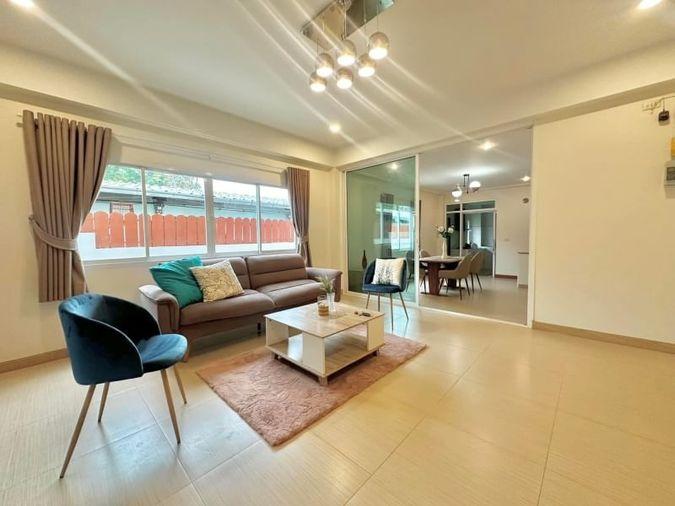 picture Second-hand semi-detached house in Sriracha, 2 floors, with furniture, nine kilometers zone, Sriracha, Chonburi - 3/20