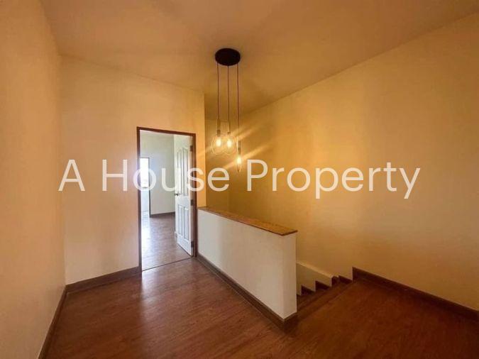 picture Second-hand semi-detached house in Sriracha, 2 floors, with furniture, nine kilometers zone, Sriracha, Chonburi - 11/20
