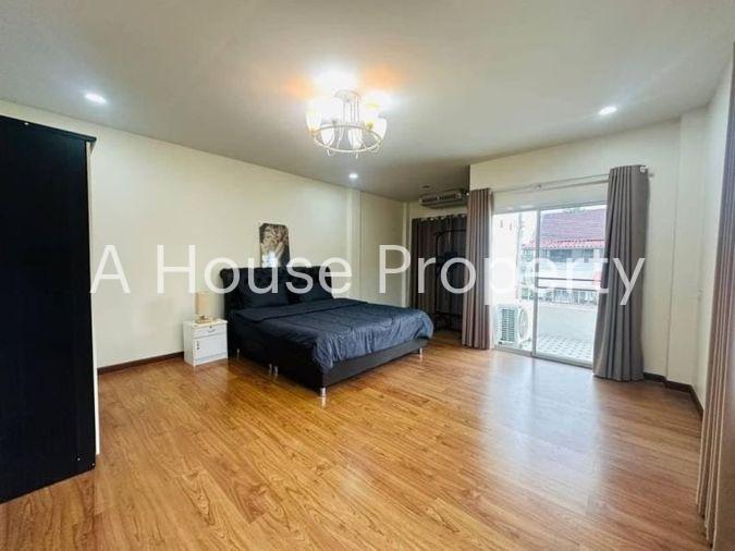 picture Second-hand semi-detached house in Sriracha, 2 floors, with furniture, nine kilometers zone, Sriracha, Chonburi - 12/20