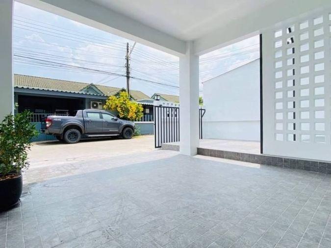 picture Second-hand semi-detached house in Sriracha, cheap price, newly renovated, nine-kilometre zone. - 18/20