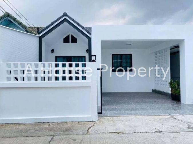 picture Second-hand semi-detached house in Sriracha, cheap price, newly renovated, nine-kilometre zone. - 2/20