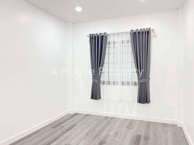 รูป บ้านแฝดมือสองศรีราชา ราคาถูก รีโนเวทใหม่ โซนเก้ากิโล - รูปที่ 9/20