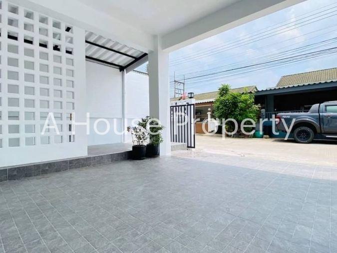 picture Second-hand semi-detached house in Sriracha, cheap price, newly renovated, nine-kilometre zone. - 19/20