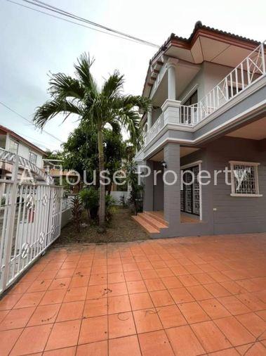รูป บ้านเดี่ยวศรีราชา 2 ชั้น หมู่บ้านอัมพรเพลส ศรีราชา ชลบุรี - รูปที่ 2/8