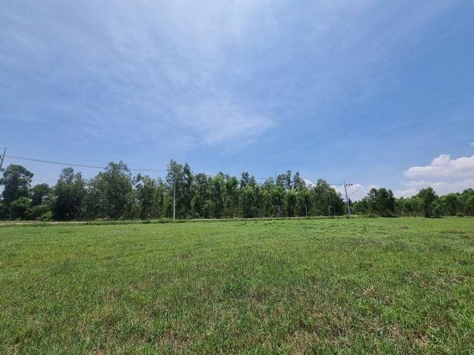 picture Beautiful plot of land for sale, orange area, complete with water and electricity, Nong Kham zone, Sriracha. - 1/17