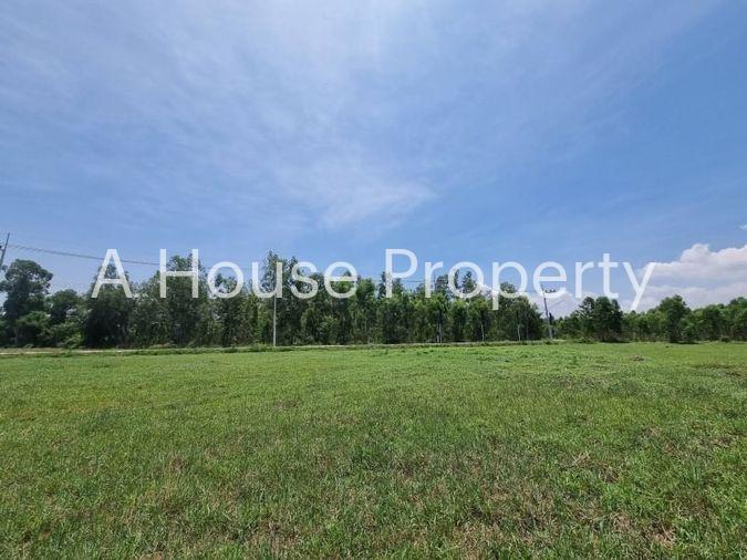 picture Beautiful plot of land for sale, orange area, complete with water and electricity, Nong Kham zone, Sriracha. - 1/17