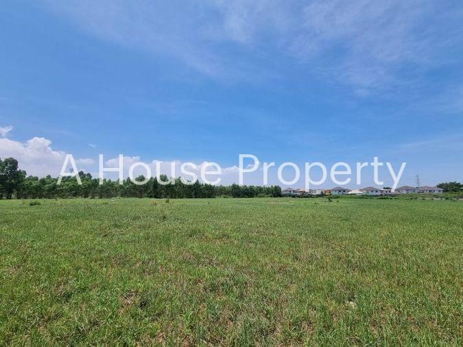 picture Beautiful plot of land for sale, orange area, complete with water and electricity, Nong Kham zone, Sriracha. - 4/17