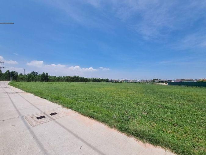 picture Beautiful plot of land for sale, orange area, complete with water and electricity, Nong Kham zone, Sriracha. - 15/17