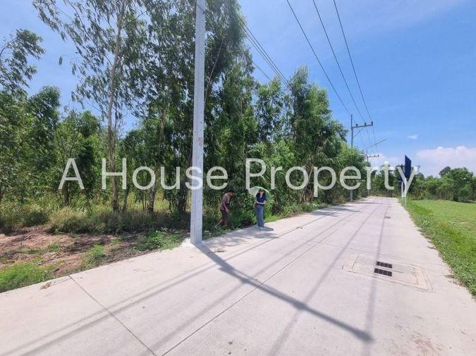 picture Beautiful plot of land for sale, orange area, complete with water and electricity, Nong Kham zone, Sriracha. - 14/17