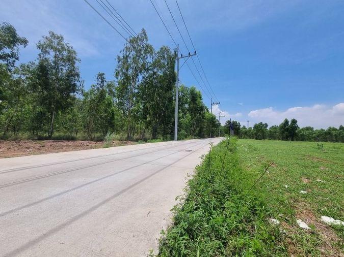 picture Beautiful plot of land for sale, orange area, complete with water and electricity, Nong Kham zone, Sriracha. - 12/17