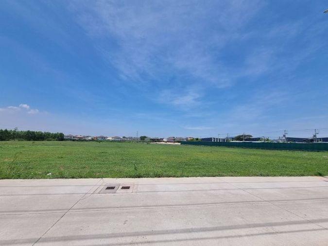 picture Beautiful plot of land for sale, orange area, complete with water and electricity, Nong Kham zone, Sriracha. - 11/17