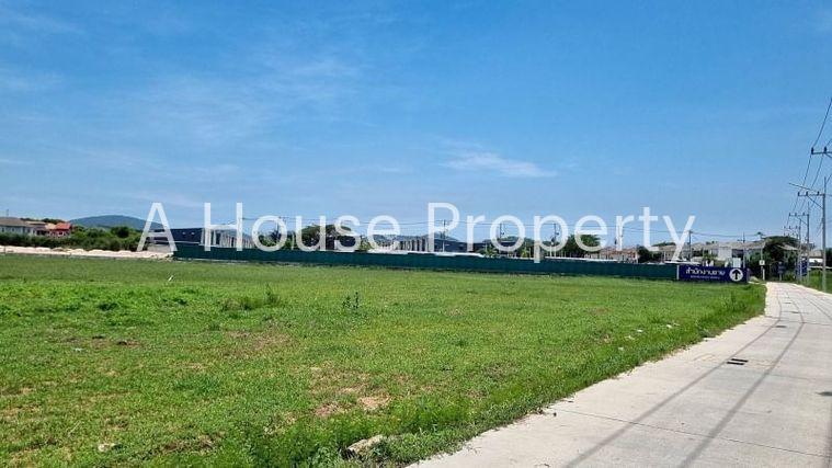 picture Beautiful plot of land for sale, orange area, complete with water and electricity, Nong Kham zone, Sriracha. - 7/17