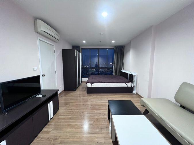 รูป 💥💥ขายคอนโดพร้อมผู้เช่า!! Condo The Tree Interchange ตึก B ชั้น 30 พื้นที่ 30 ตร.ม.(Studio) วิวสระ แต่งครบ สนใจ 086-557-9898💥💥 - รูปที่ 1/12