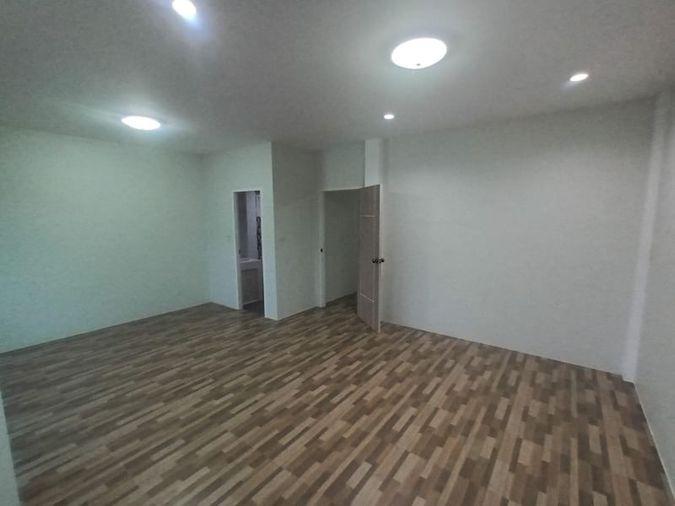 picture Second-hand semi-detached house, cheap price, Country Village 3, Bueng, Sriracha, Chonburi - 11/18