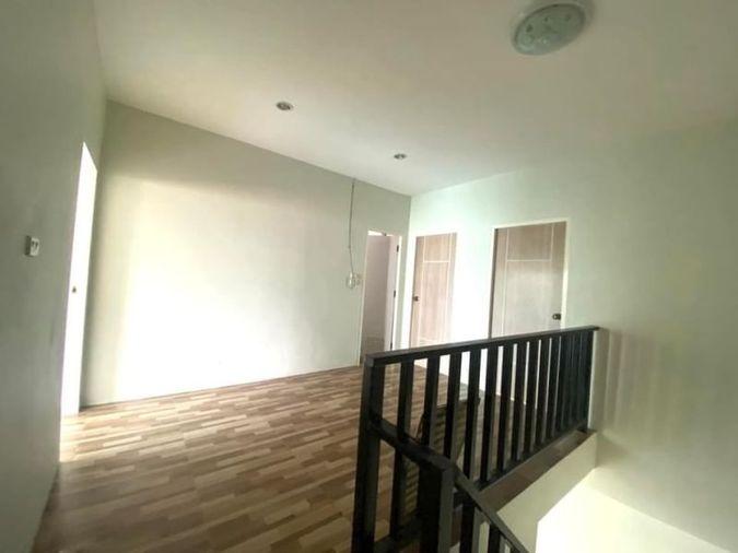 picture Second-hand semi-detached house, cheap price, Country Village 3, Bueng, Sriracha, Chonburi - 7/18