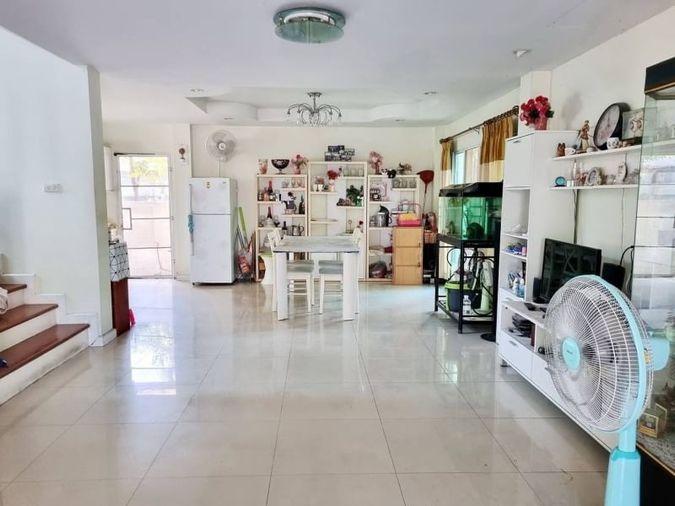 รูป บ้านเดี่ยวมือสองบางแสน โครงการปิยวัฒน์ บางแสน ชลบุรี  - รูปที่ 3/12