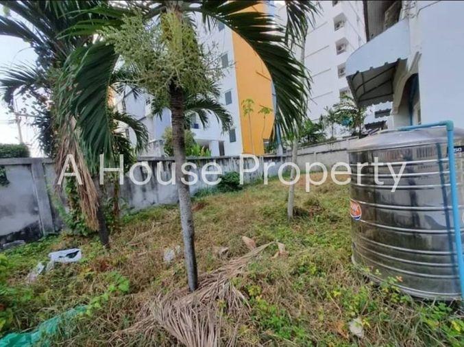 picture Second-hand detached house, corner house, Saen Suk Village, Bang Saen, Chonburi. - 11/12