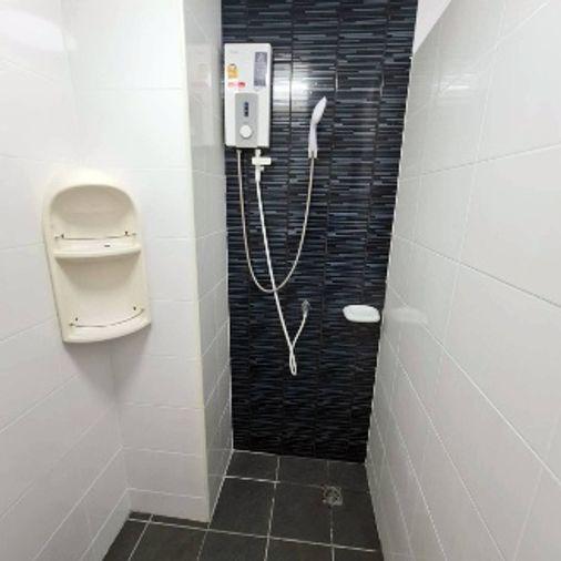 picture G0357🚨中国客户，请加微信。(在联系方式的旁边)For rent The Trust Condo Ngamwongwan Line ❤️💜@condopremium💜❤️ - 22/33