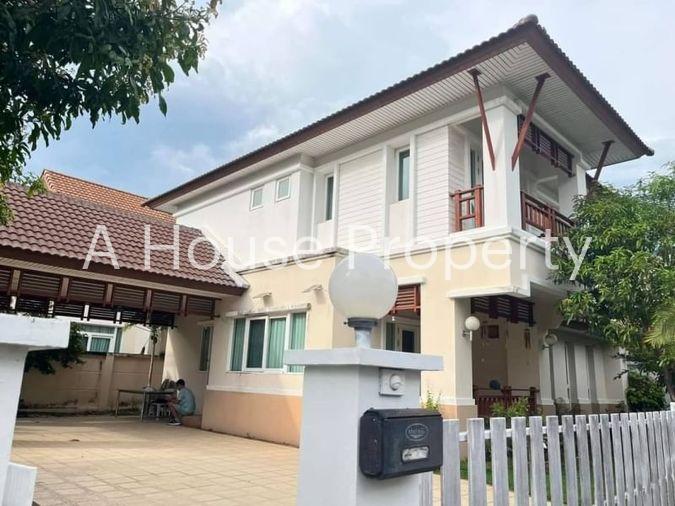 picture Large second-hand detached house, Casaluna project, Bang Phra, Chonburi. - 1/19