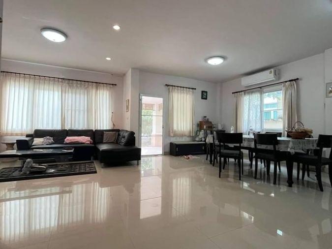 picture Large second-hand detached house, Casaluna project, Bang Phra, Chonburi. - 5/19