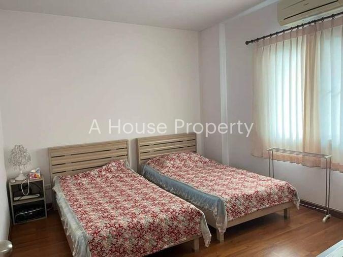 picture Large second-hand detached house, Casaluna project, Bang Phra, Chonburi. - 14/19