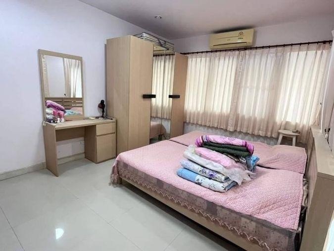 picture Large second-hand detached house, Casaluna project, Bang Phra, Chonburi. - 12/19