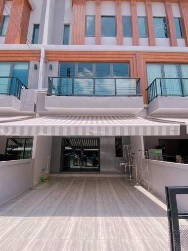 picture 3-story townhome for rent, Eigen Pattanakarn  - 1/31